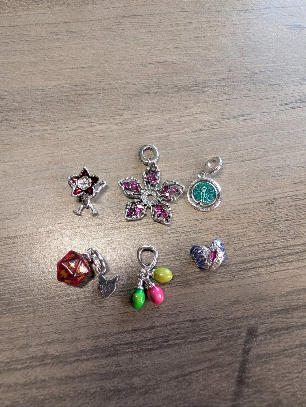 Netflix Pandora stranger things charm bundle